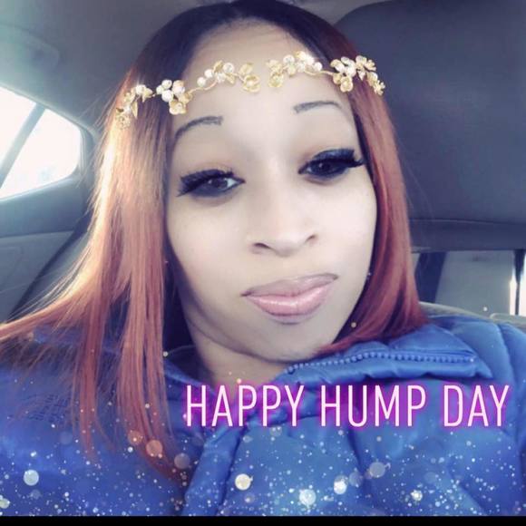 Meet your Posher, Monica - Picture 1 of 1